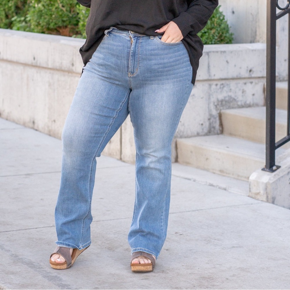NWT Judy Blue Hi Rise Bootcut Jean